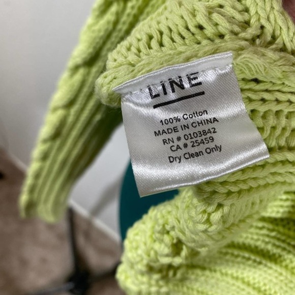 Line the Label Leah V-Neck Cable Knit Sweater Citron Lime Green - Picture 6 of 7